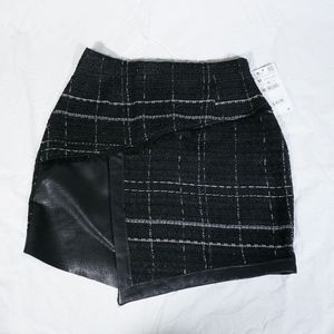 ZARA Contrasting Tweed Mini Skirt Black Size M